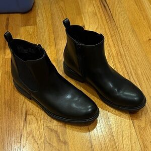 Sonoma Women’s Black Leather Chelsea Boots